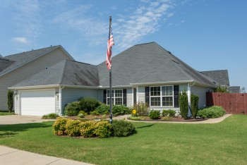 Outside of Avendelle at Southern Oaks Assisted Living Home